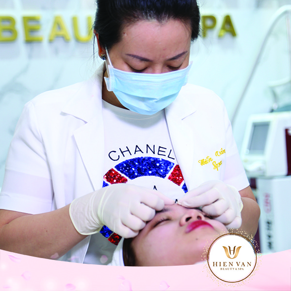 Lấy nhân mụn tại Phòng Khám Da Liễu HHV Clinic