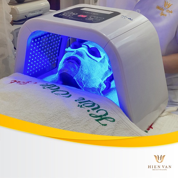 Trị mụn ánh sáng sinh học