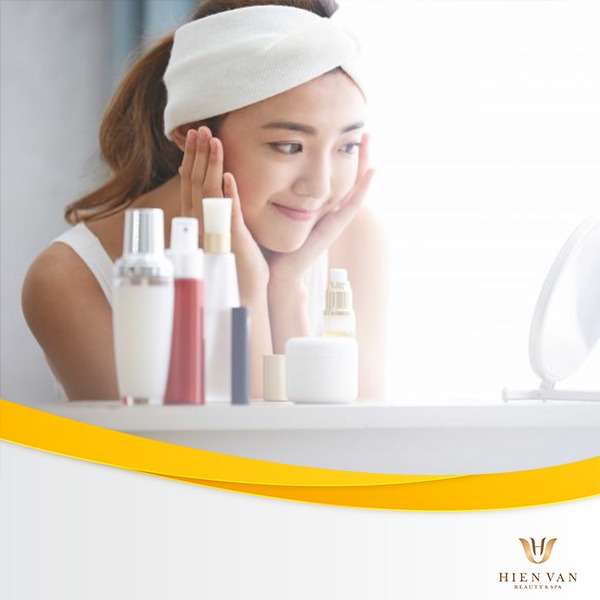 Vì sao phải kiêng đường khi bị mụn?