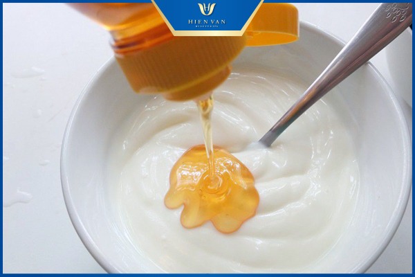 mật ong sữa chua trị sẹo tại nhà