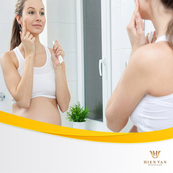 nguyên nhân bà bầu dễ gặp phải tình trạng mụn