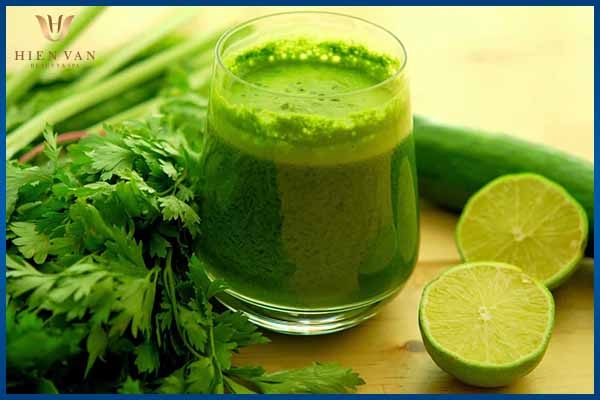 nước ép rau mùi trị thâm