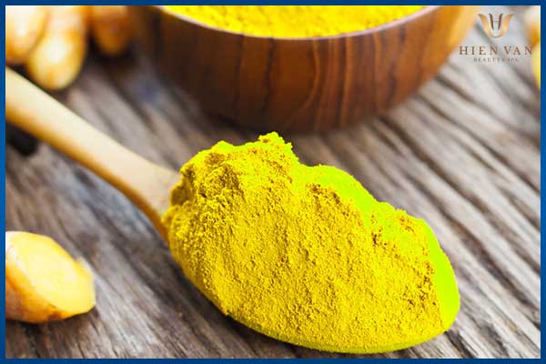 tinh bột nghệ trị thâm tai nạn