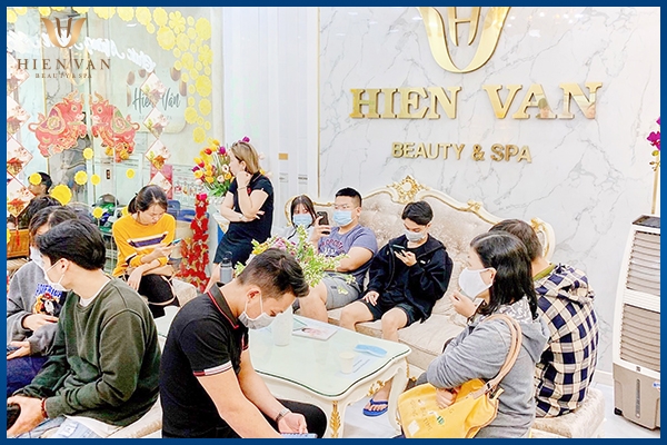 trị mắt thâm tại Phòng Khám Da Liễu HHV Clinic