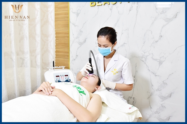 trị thâm mụn bằng CryO Vita C