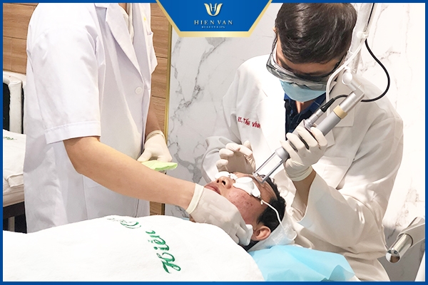 trị sẹo lõm bằng laser có hiệu quả không