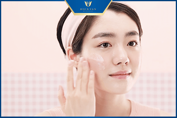 Peel da trị mụn tại nhà được không?