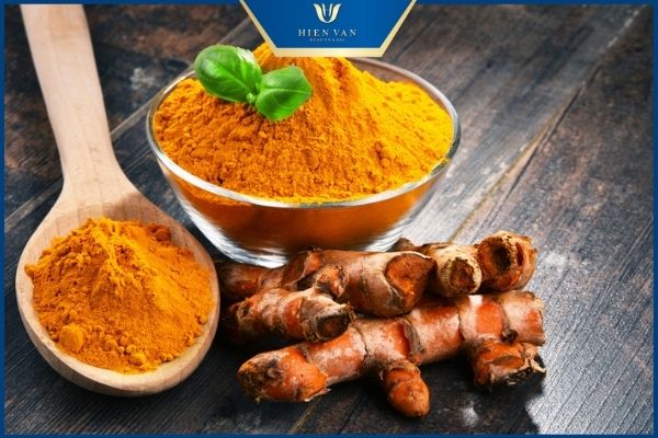 cách trị mụn thâm bằng nghệ tươi tại nhà