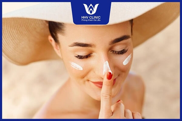 boi kem tri mun truoc hay sau serum